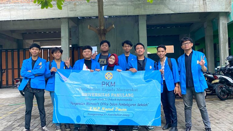 FOTO ANGGOTA KELOMPOK - Shakina Putri Syifani